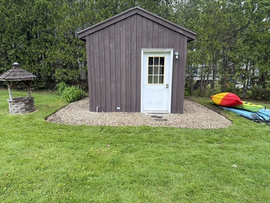 Photo of 347 Pine Rd