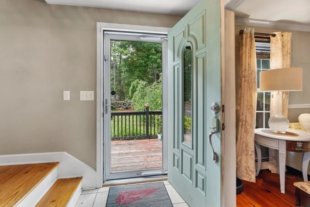 Photo of 1236 Woonsocket Hill Road