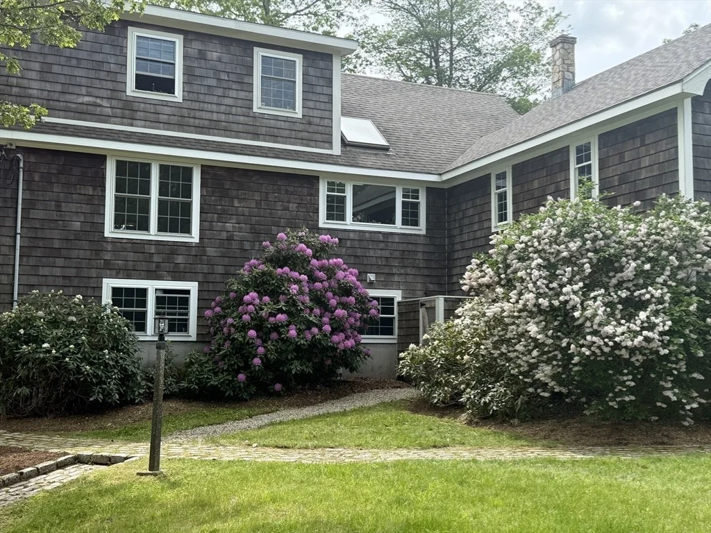 Photo of 77 Chickering Rd