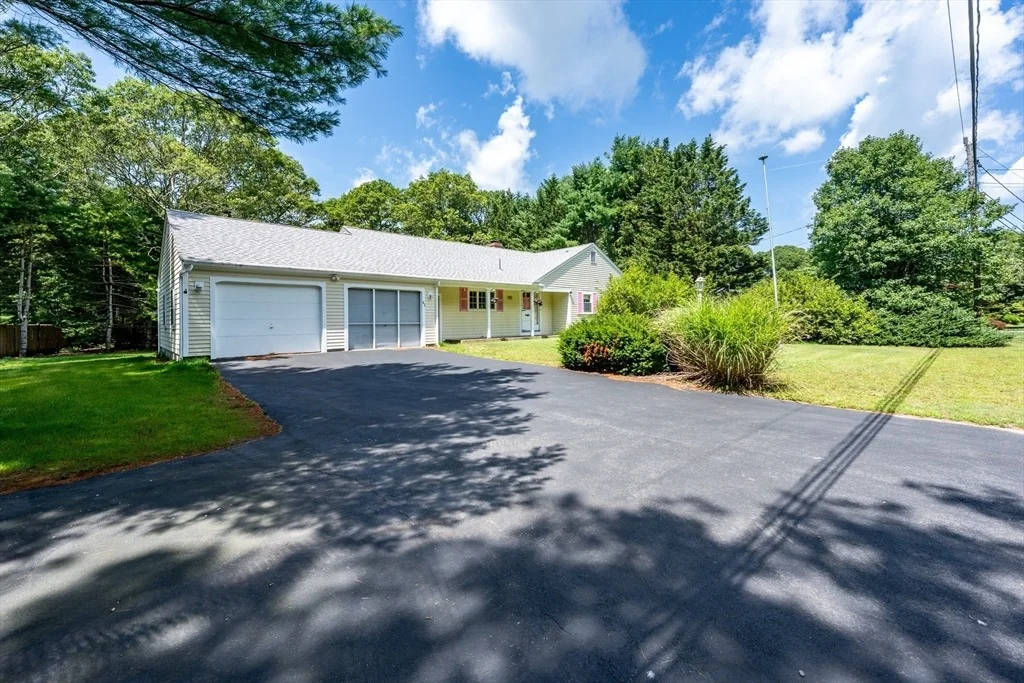 Photo of 61 White Oak Trl