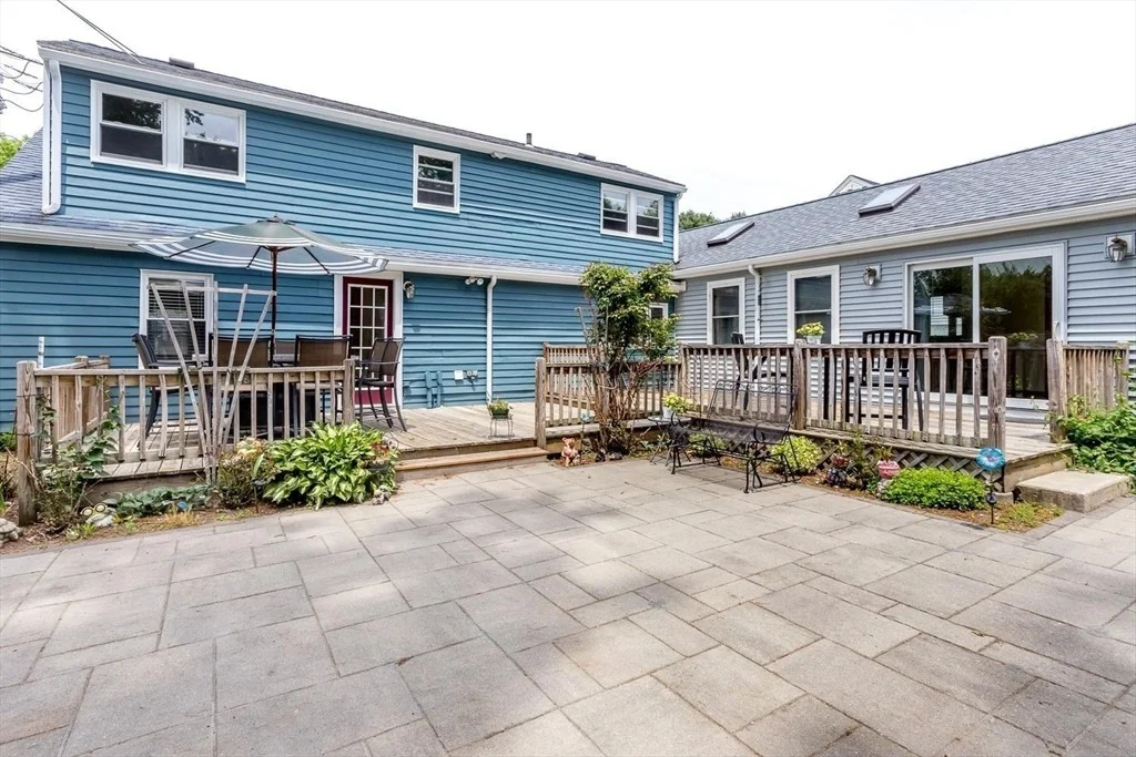 Photo of 10 Cedarcrest