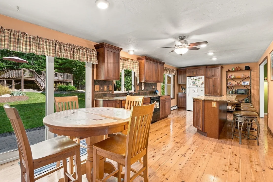 Photo of 10 Flaxfield Road