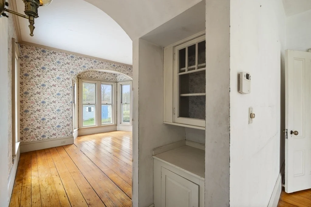 Photo of 327 East St