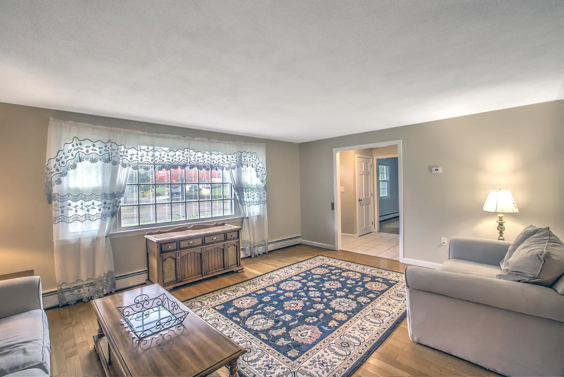 Photo of 35 Kennel Hill Dr