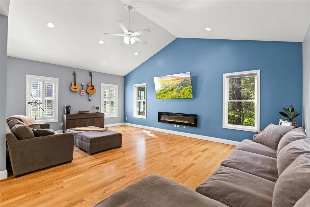 Photo of 39 Erbeck Cir Ext
