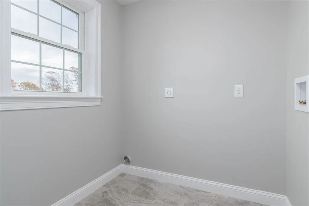 Photo of 15 Oriole Dr