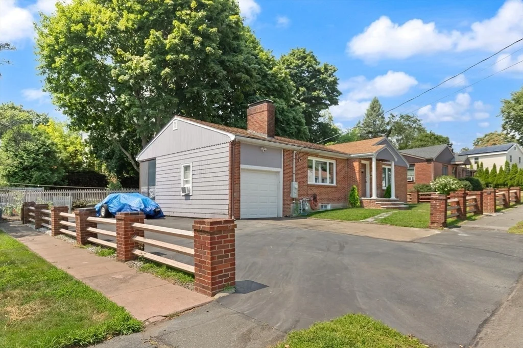 Photo of 24 Taylor Rd