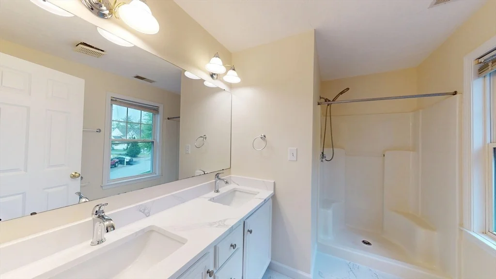 Photo of 8 Westside Dr