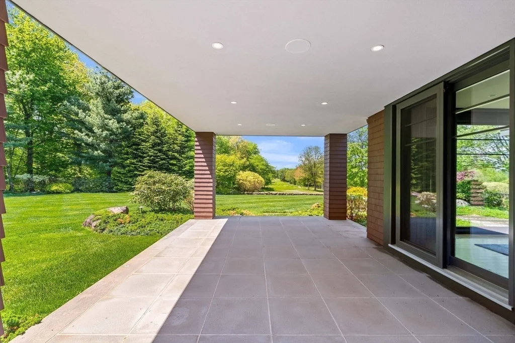 Photo of 5 Redwood Cir