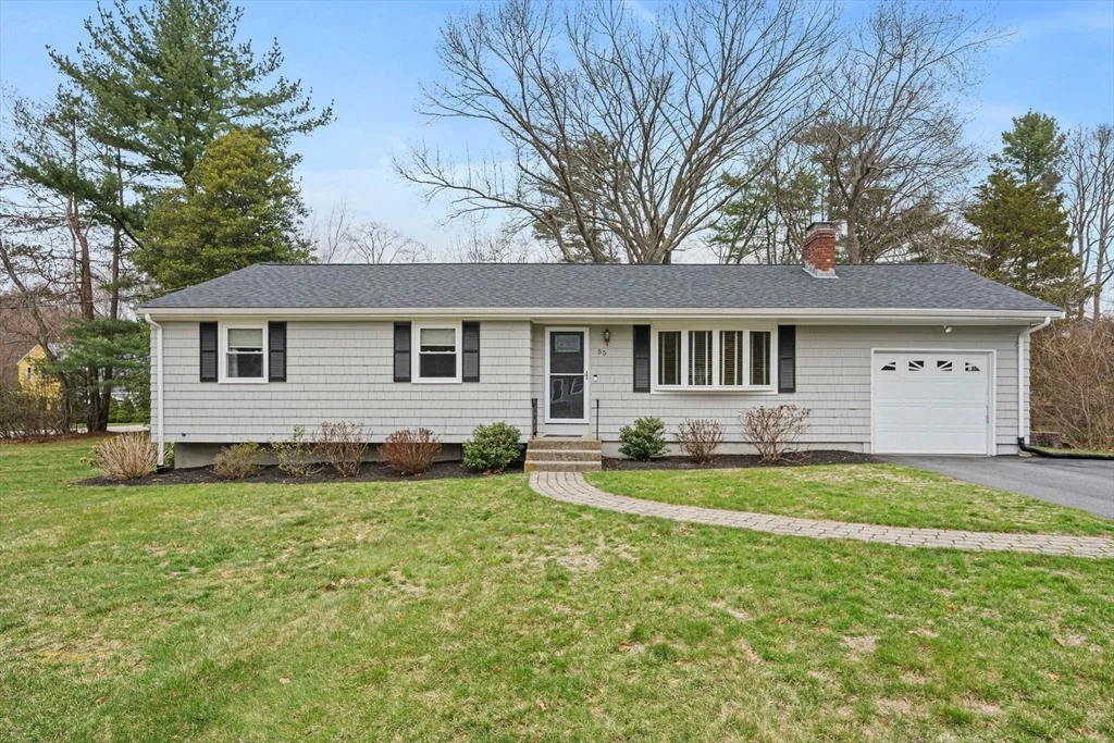 Photo of 55 Benjamin Drive