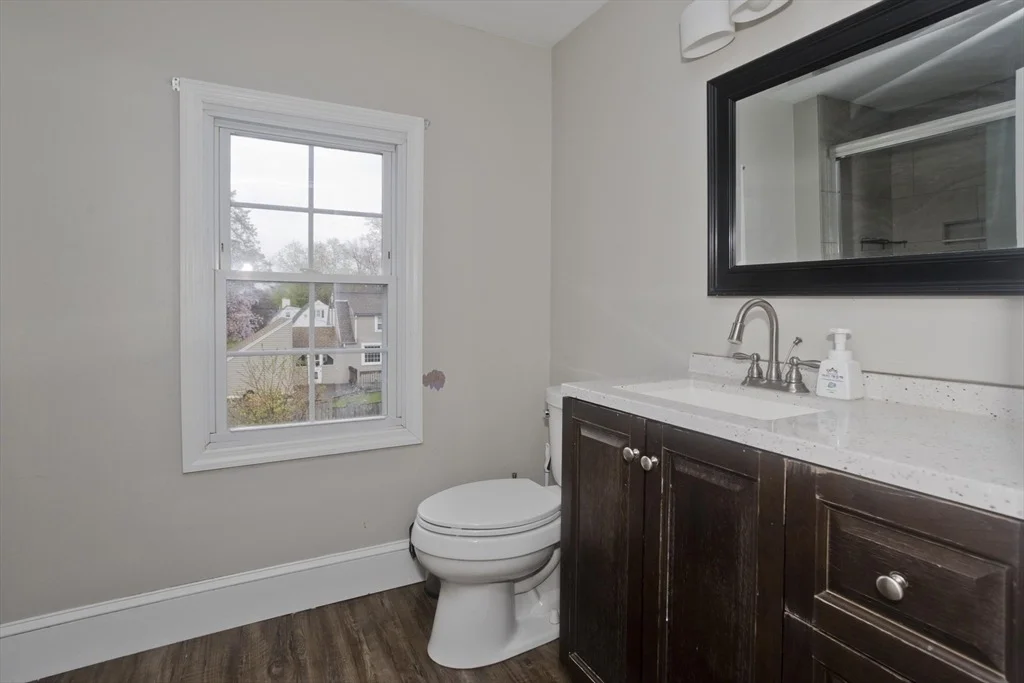 Photo of 174 Abbott St