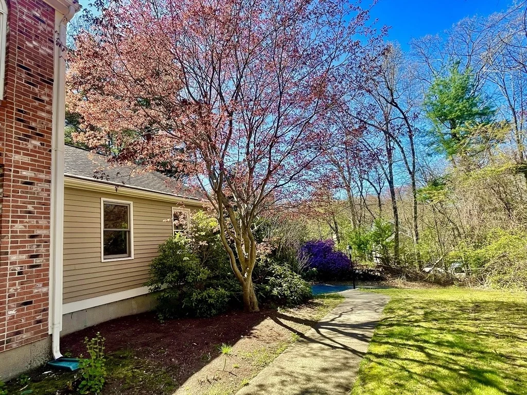 Photo of 128 Upton Rd
