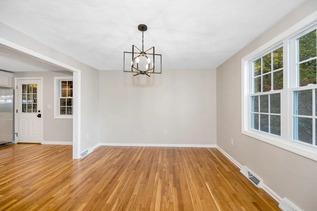 Photo of 355 Andover St