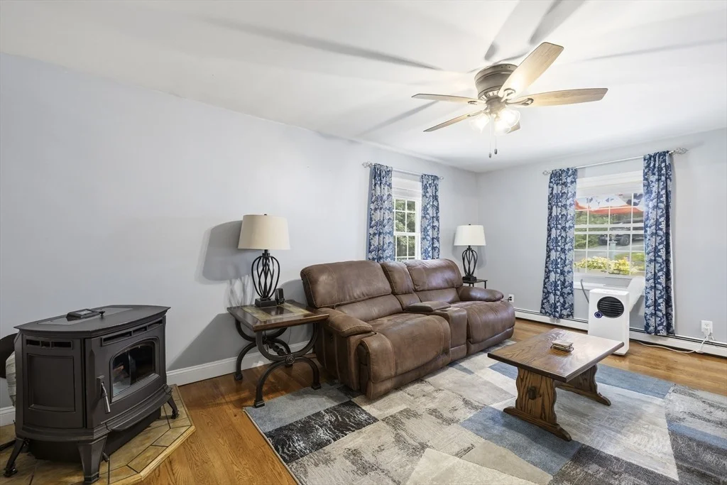 Photo of 115 Butterworth Rd