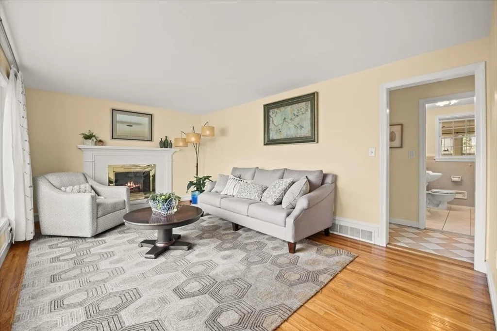 Photo of 19 Cypress Rd