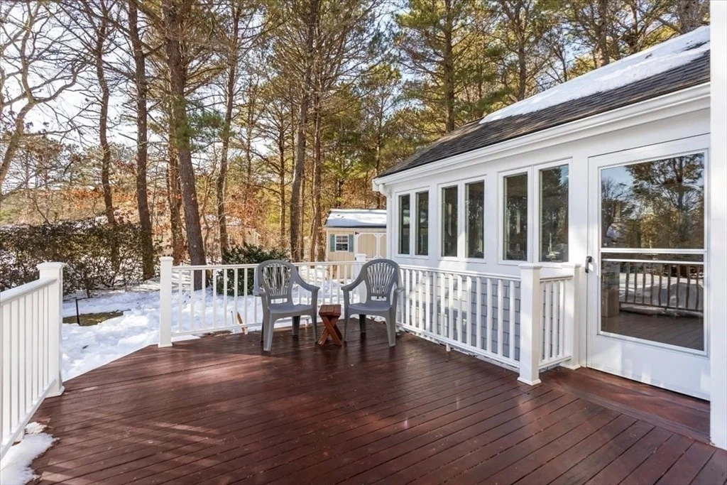 Photo of 12 Quashnet Woods Dr