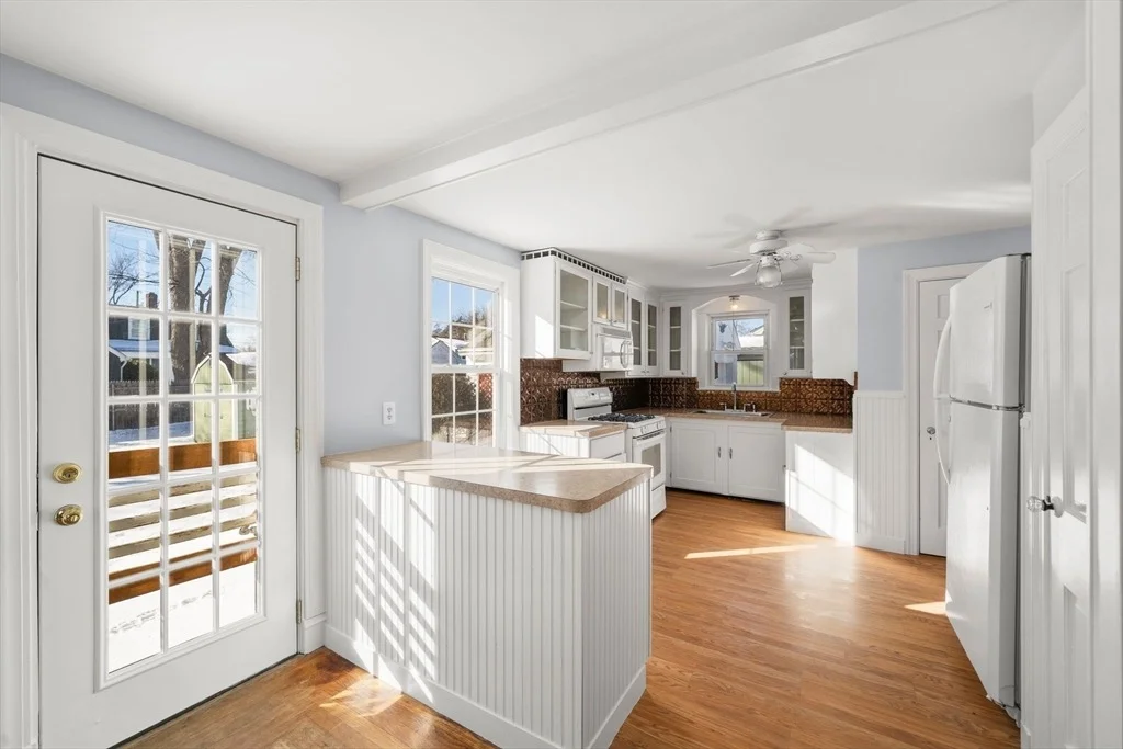 Photo of 25 Newfield Ave