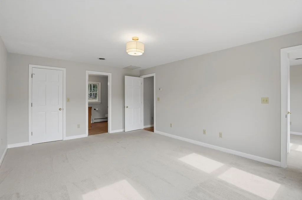 Photo of 22 Wachusett Cir