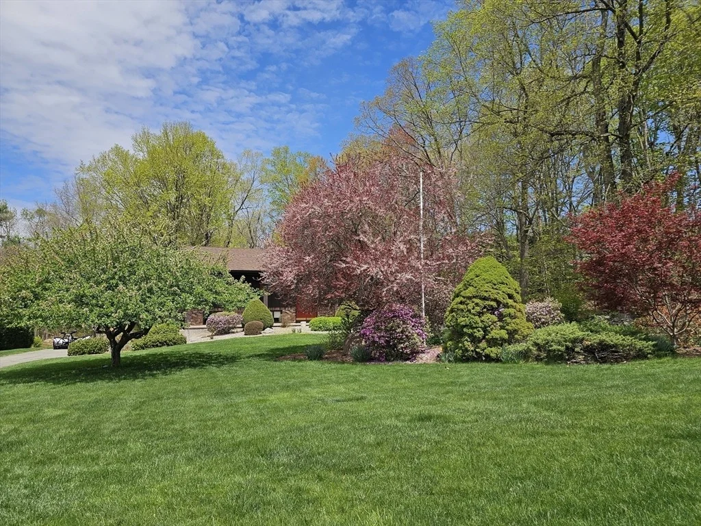 Photo of 38 Meadowlark Circle