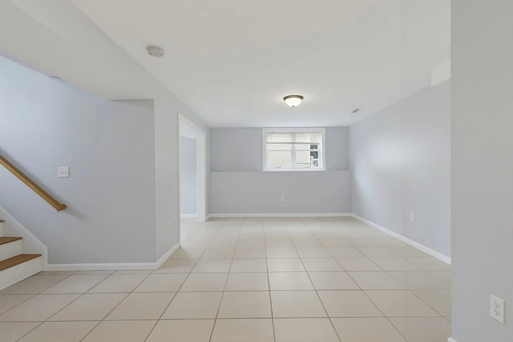 Photo of 70 Swan Ave