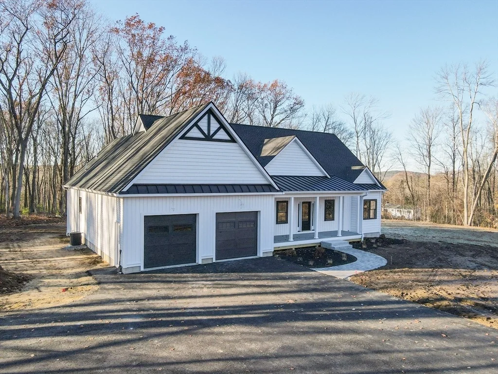 Photo of 364 Townsend Hill Rd
