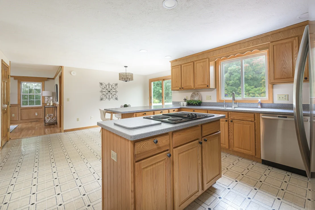 Photo of 49 Fieldstone Dr