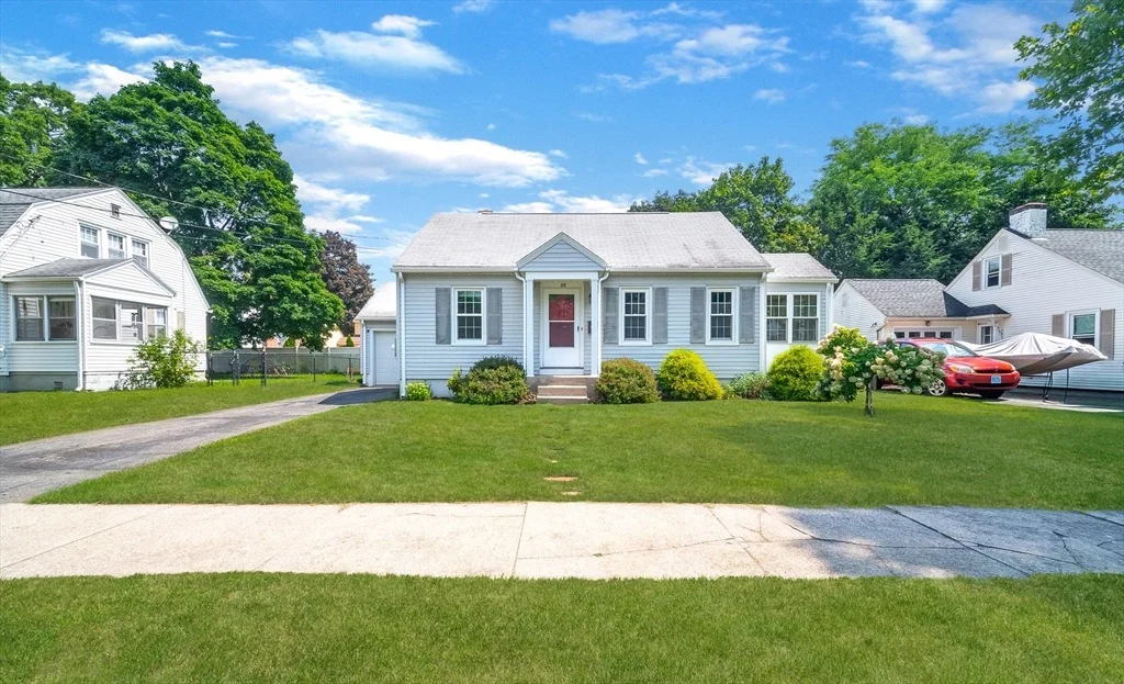 Photo of 55 Gillette Cir