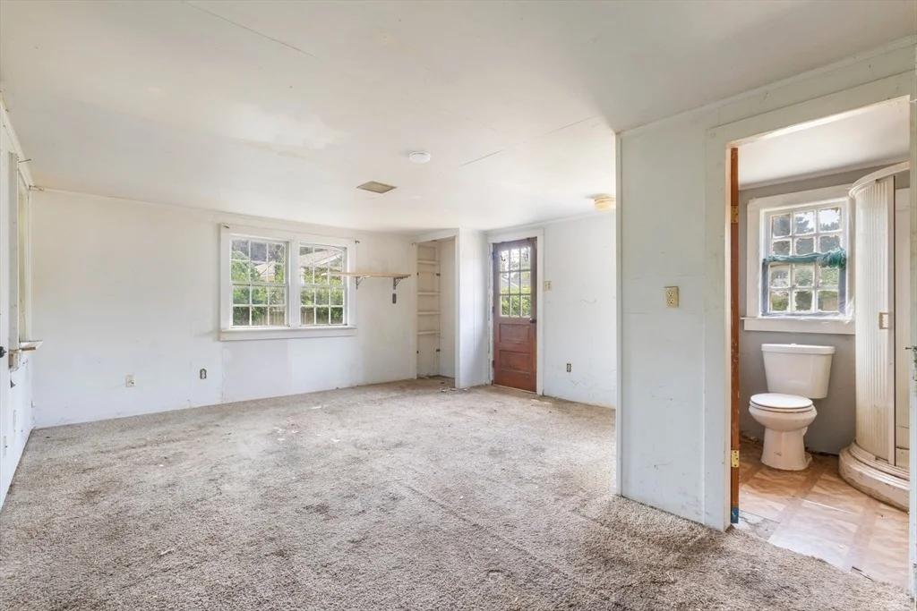 Photo of 6 Elliot Dr