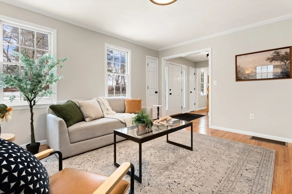 Photo of 4 Spindle Tree Ln
