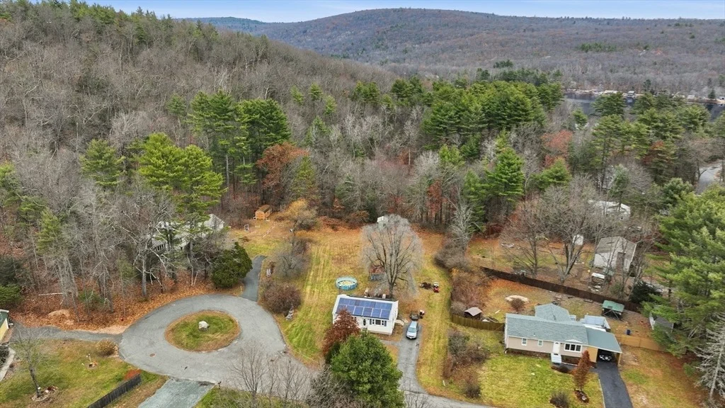 Photo of 8 Metacomet Cir