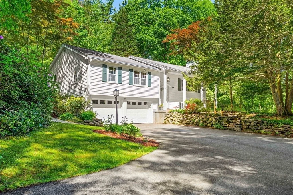 Photo of 371 Longley Rd