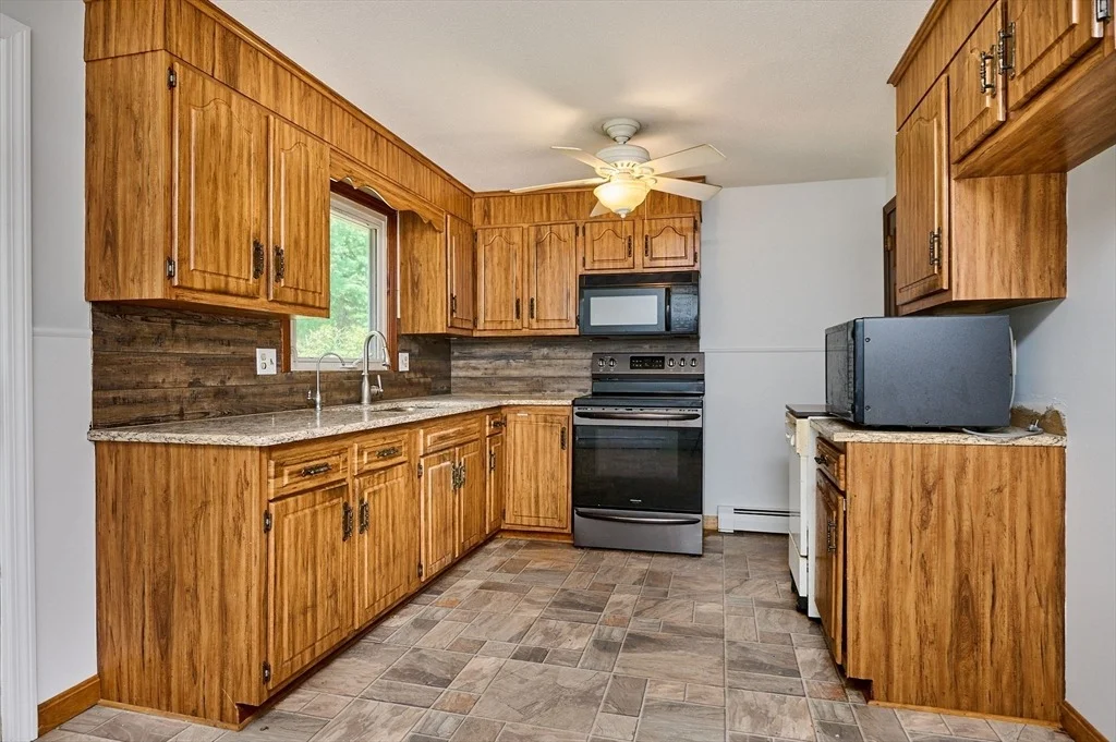 Photo of 15 Evans Ave