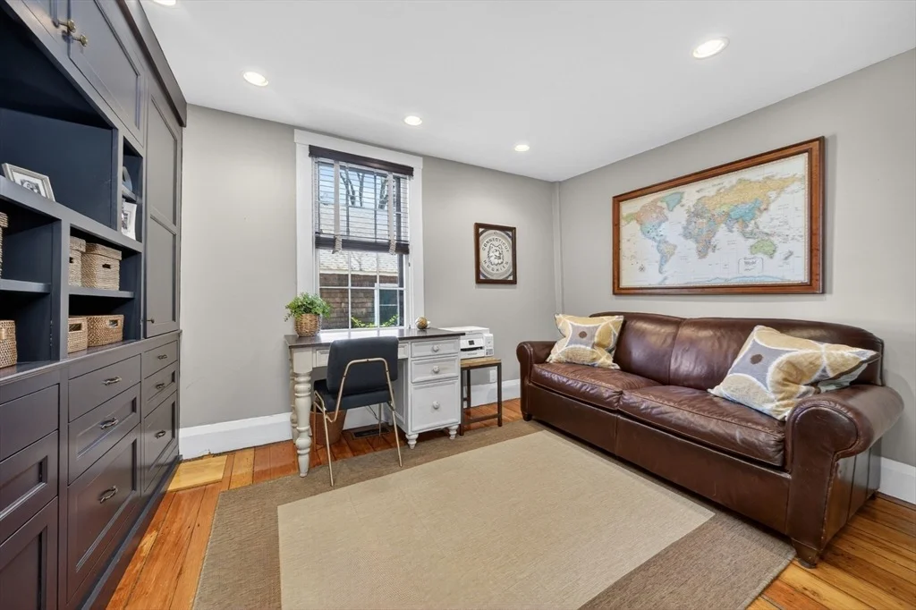 Photo of 29 Pleasant St