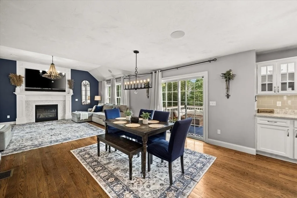 Photo of 8 Paddock Cir