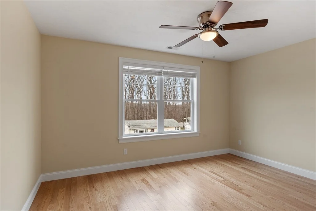 Photo of 23 Leslie Rd