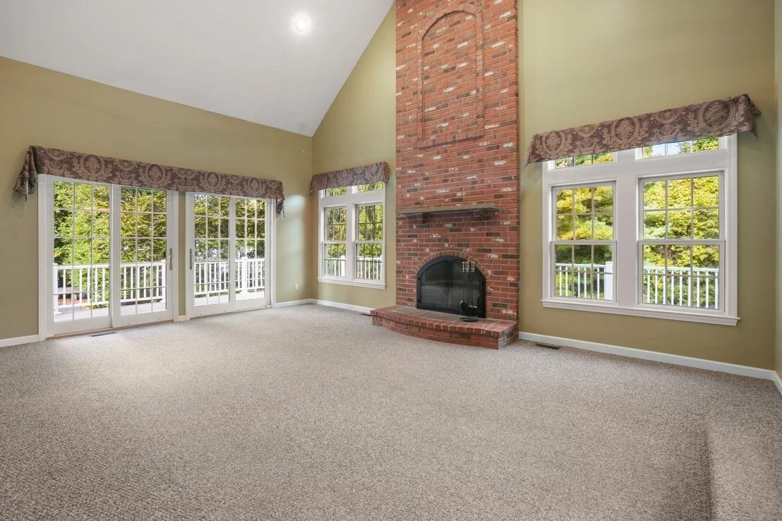 Photo of 9 Fieldstone Dr