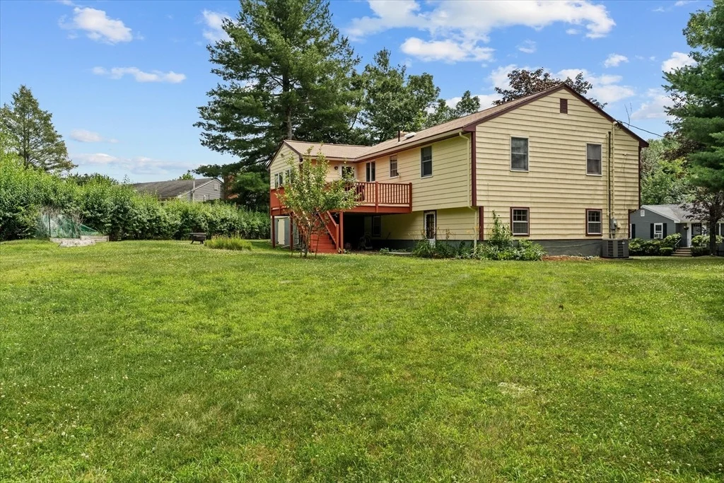 Photo of 9 Brentwood Dr