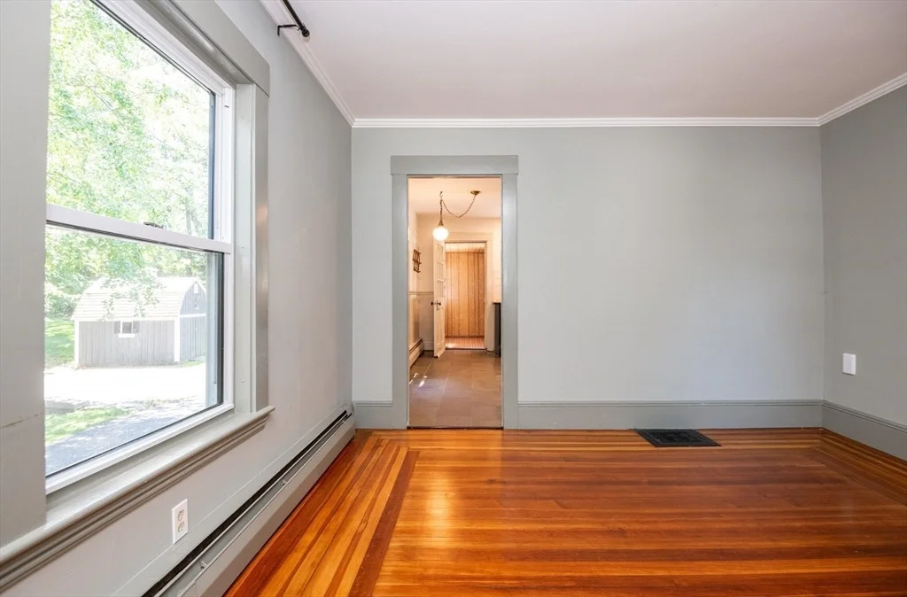 Photo of 34 Lowell Road