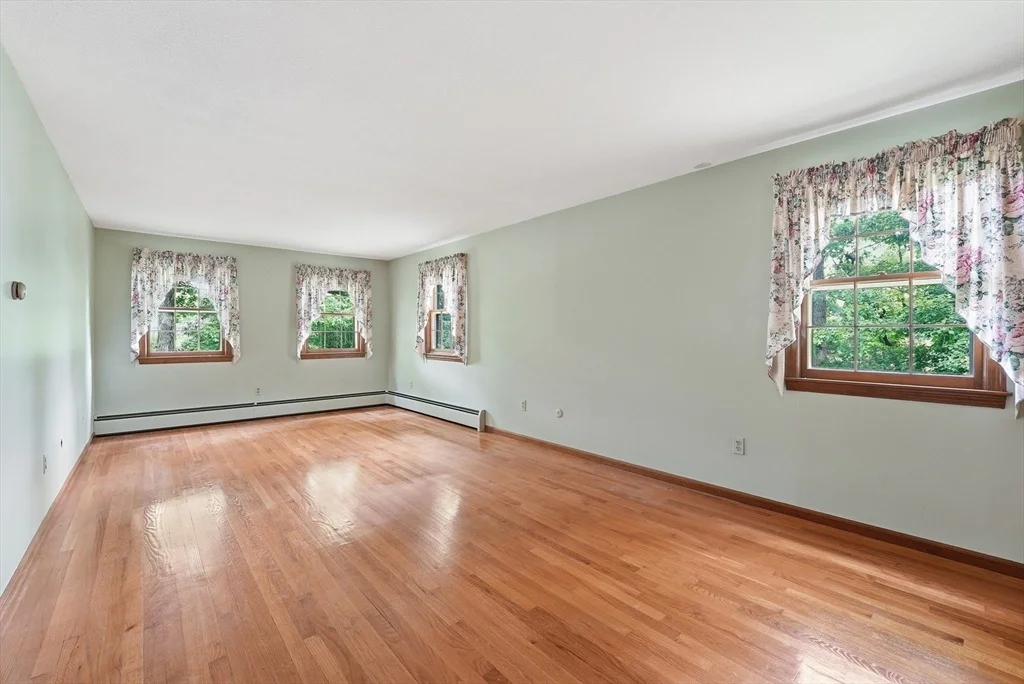 Photo of 17 Raymond Dr