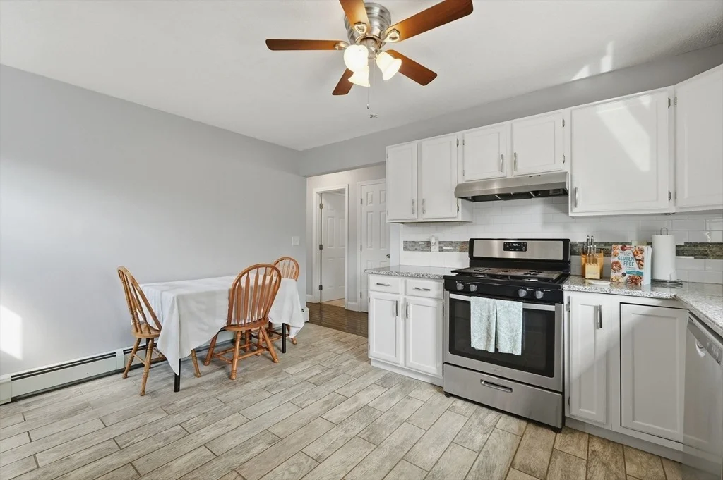 Photo of 134 Hathaway Commons Rd