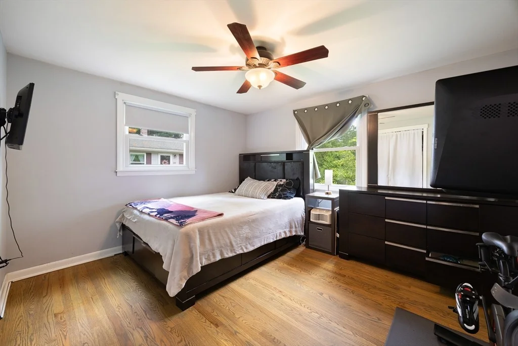 Photo of 37 Parkerview St