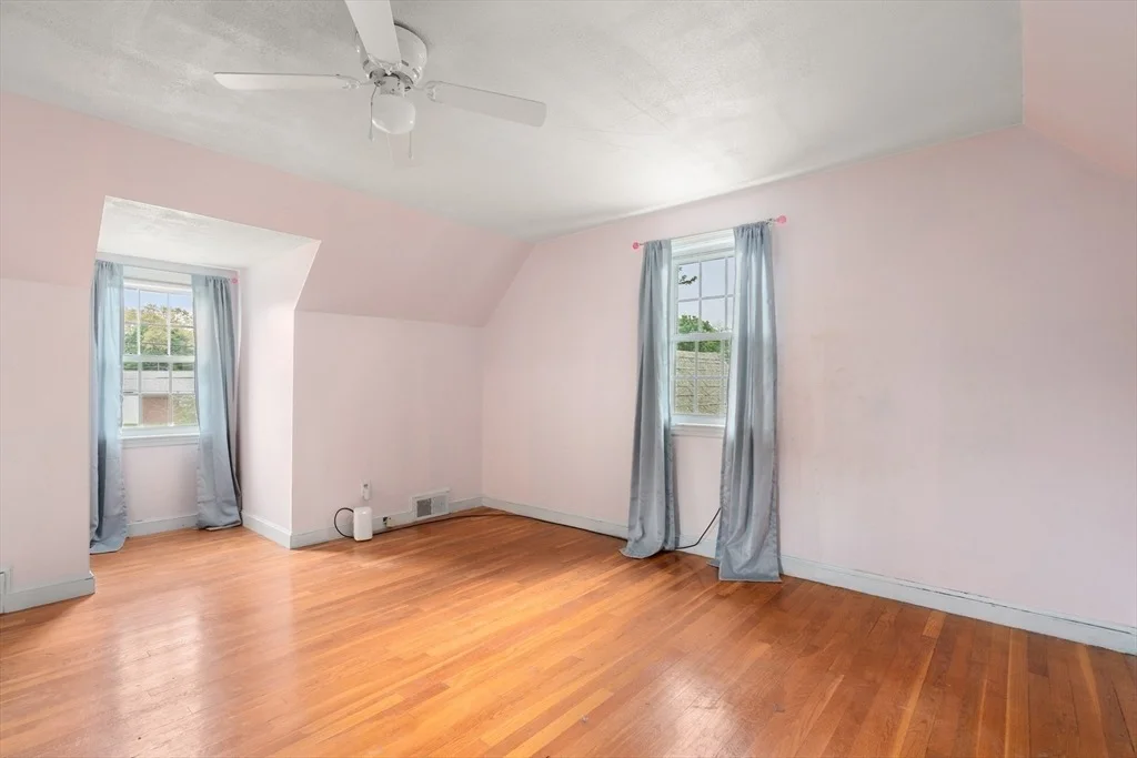 Photo of 39 Pleasant St