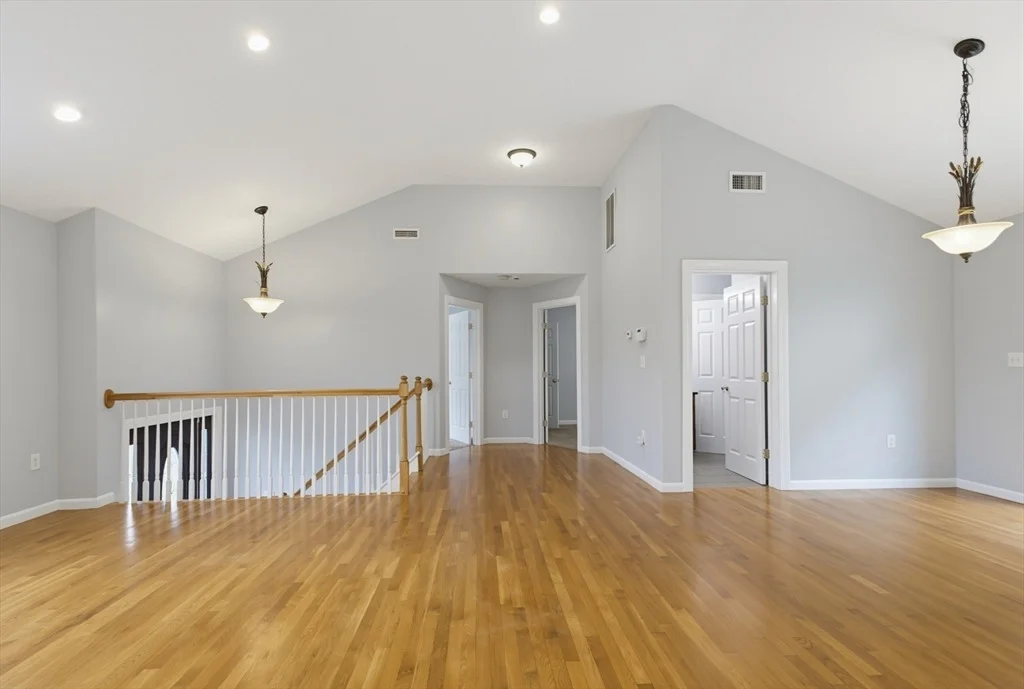 Photo of 70 Swan Ave
