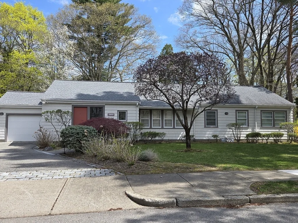 Photo of 140 Paulson Rd
