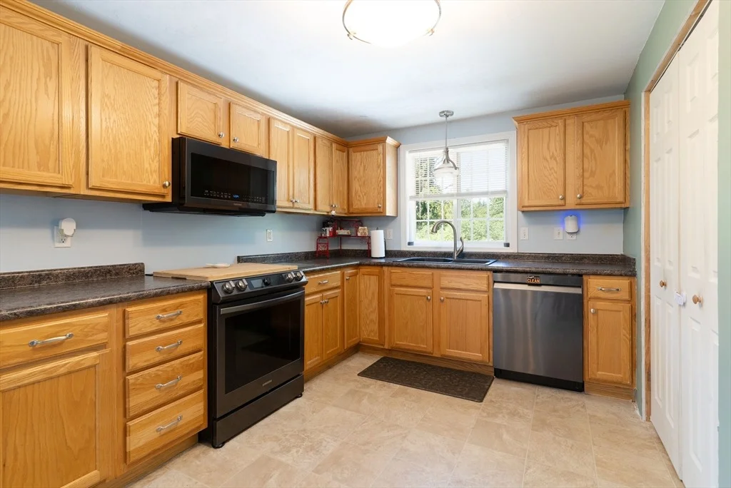 Photo of 632 Southbridge Road