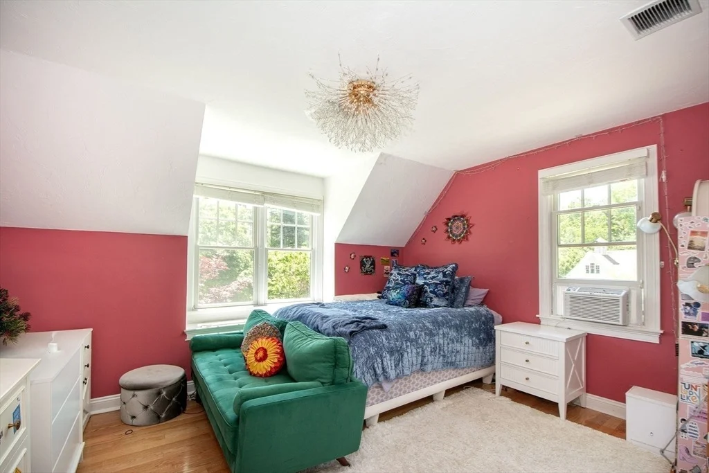 Photo of 17 Saddle Ln