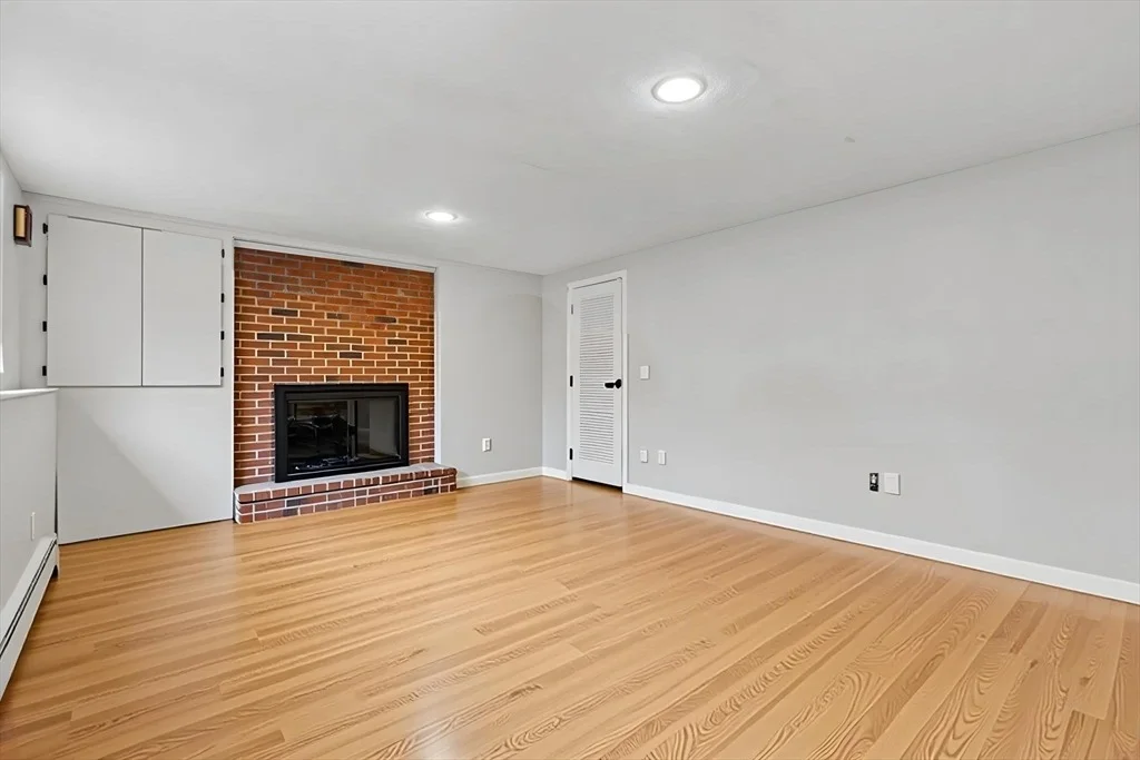 Photo of 5 Ivanhoe Dr.