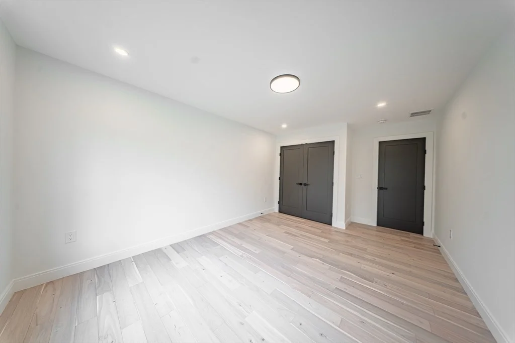 Photo of 2 Spring Meadow Dr