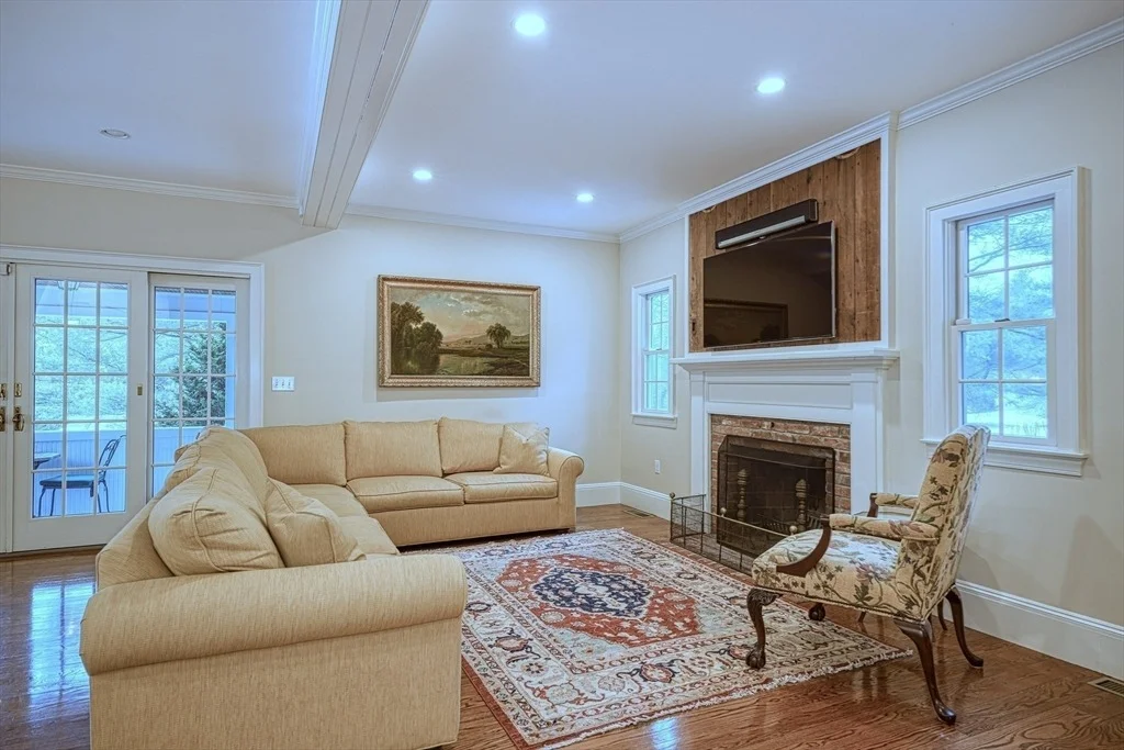 Photo of 191 Claybrook Rd