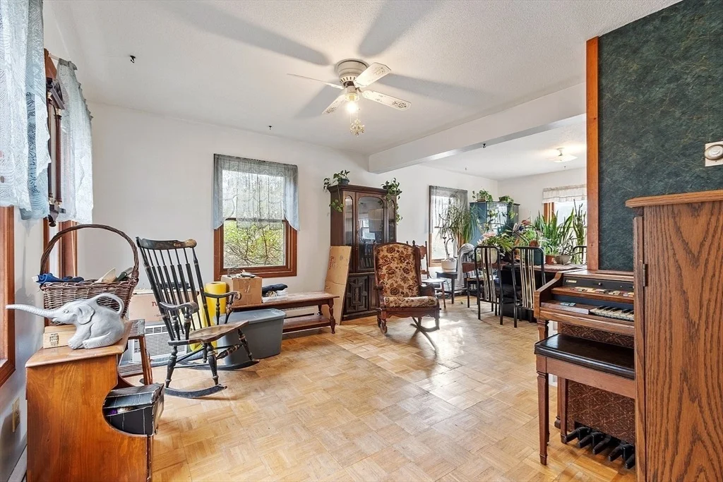 Photo of 321 Doe Valley Rd